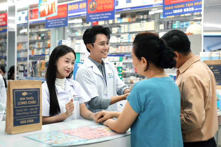 Long Châu tri ân đội ngũ chuyên viên y tế sau 1 năm tận tâm, cật lực phục vụ khách hàng- Ảnh 9. Long Châu tri ân đội ngũ chuyên viên y tế sau 1 năm tận tâm, cật lực phục vụ khách hàng- Ảnh 9.