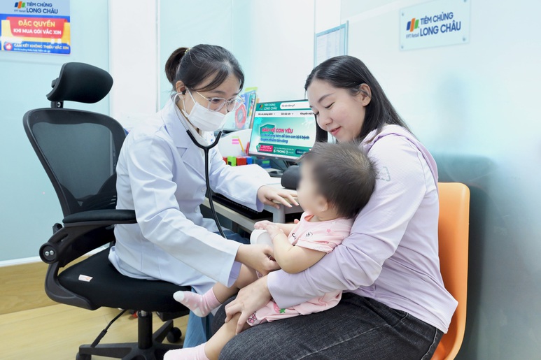 Long Châu tri ân đội ngũ chuyên viên y tế sau 1 năm tận tâm, cật lực phục vụ khách hàng- Ảnh 8. Long Châu tri ân đội ngũ chuyên viên y tế sau 1 năm tận tâm, cật lực phục vụ khách hàng- Ảnh 8.