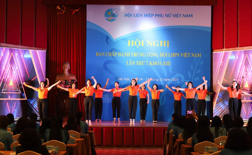 Khai mạc Hội nghị Ban Chấp hành lần thứ 7 TƯ Hội LHPN Việt Nam- Ảnh 7.