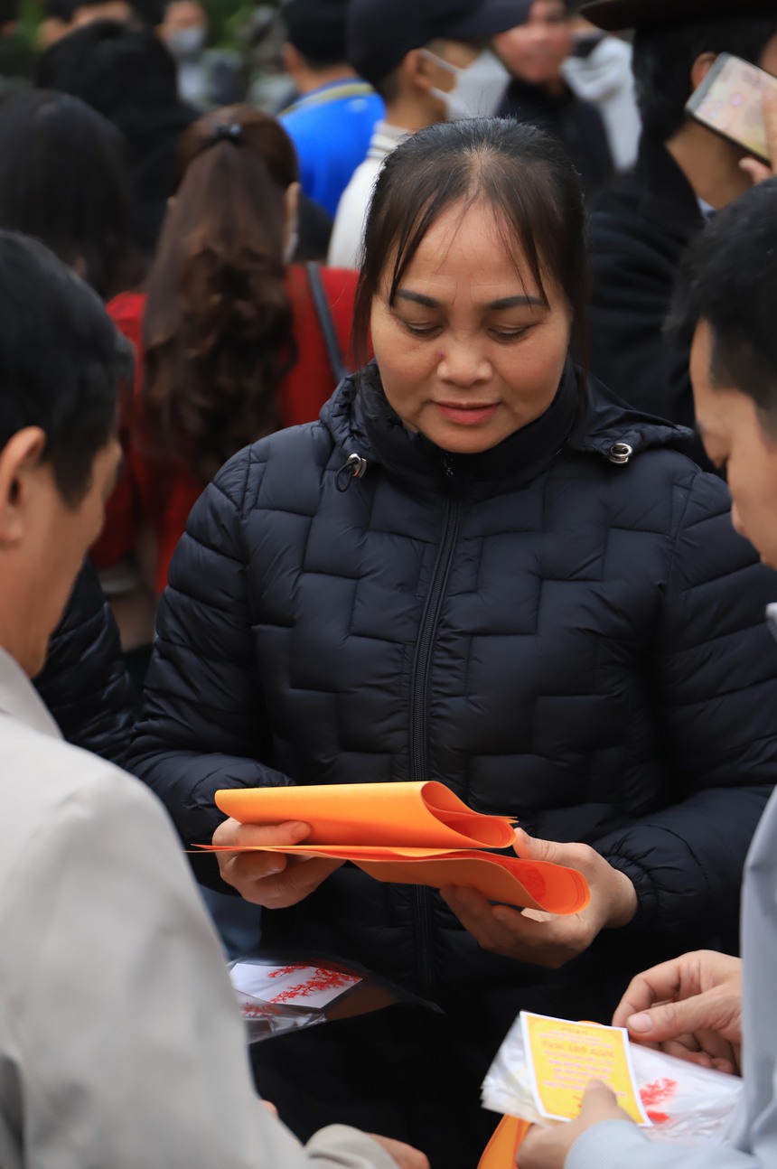Ấn Đền Trần nên treo ở đâu cho hợp phong thuỷ - Ảnh 2.