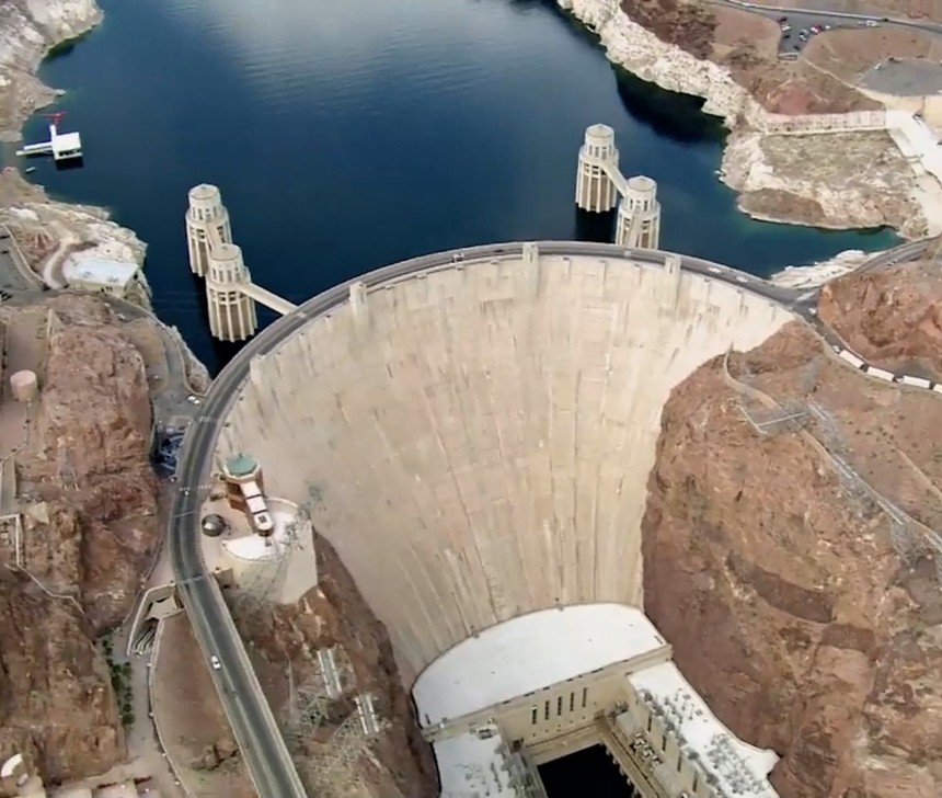 Tại sao đập Hoover được coi là công trình vĩ đại của nước Mỹ?