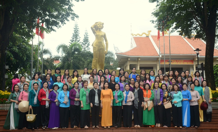 Kỷ niệm 90 năm ngày sinh Anh hùng lực lượng vũ trang nhân dân Võ Thị Sáu (1933 - 2023): Nữ Anh hùng Võ Thị Sáu trong tâm thức người đang sống - Ảnh 1.