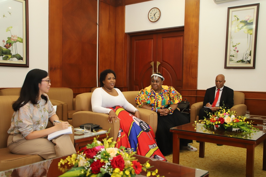 Tăng cường kết nối, hợp tác nhằm thúc đẩy vai trò của phụ nữ Việt Nam và Nam Phi trong phát triển kinh tế đất nước - Ảnh 5.