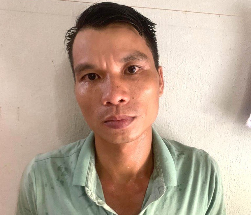 Nghi phạm Dương Văn Hiếu tại công an.