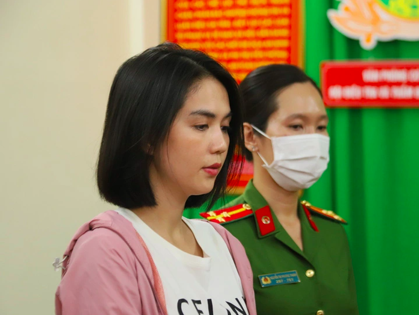 3 tháng sau khi Ngọc Trinh đăng clip lái mô tô buông 2 tay: Mong được khoan hồng"- Ảnh 4.