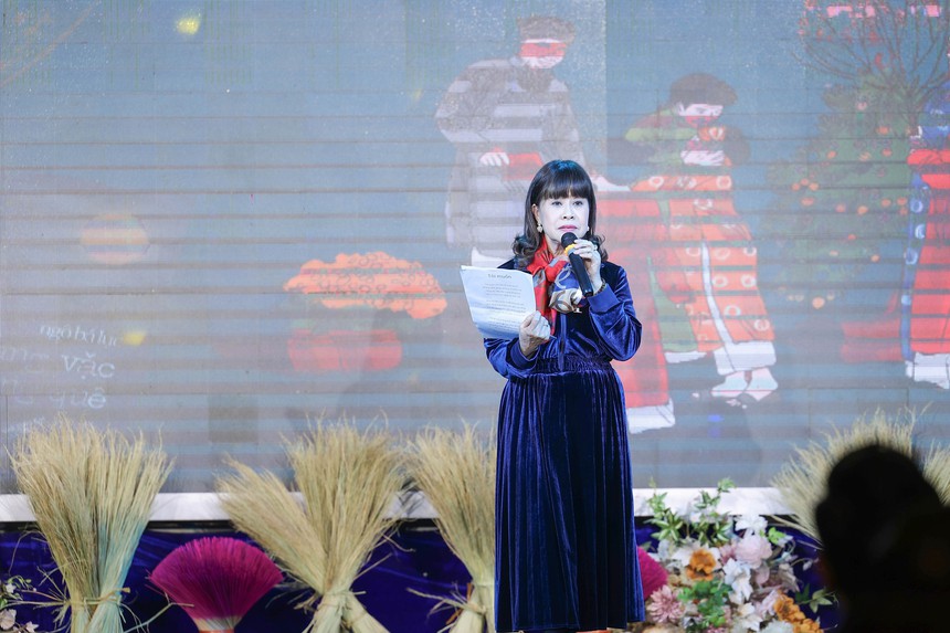NSƯT Hồng Liên