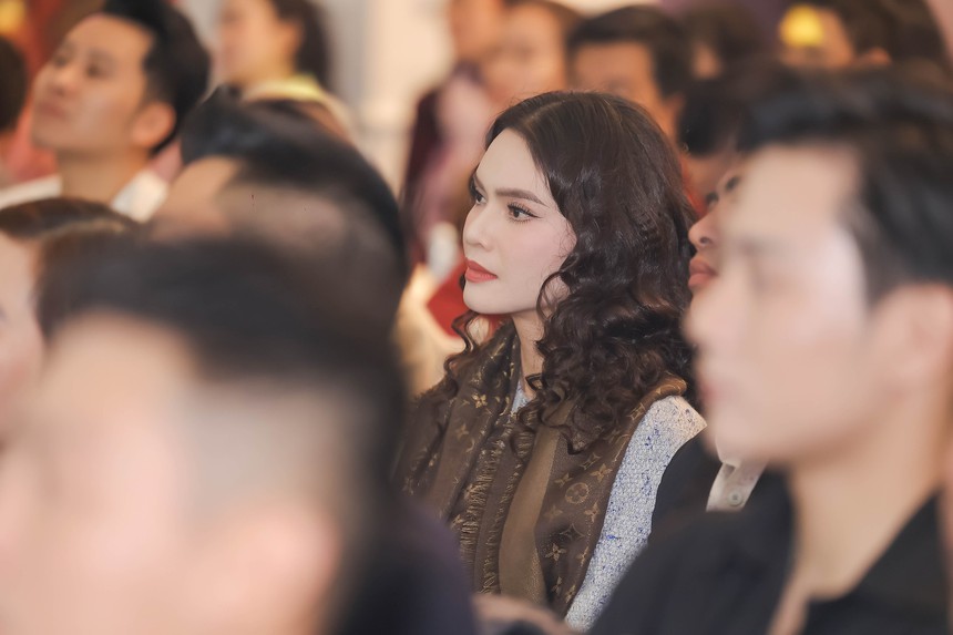 NSND Phạm Phương Thảo