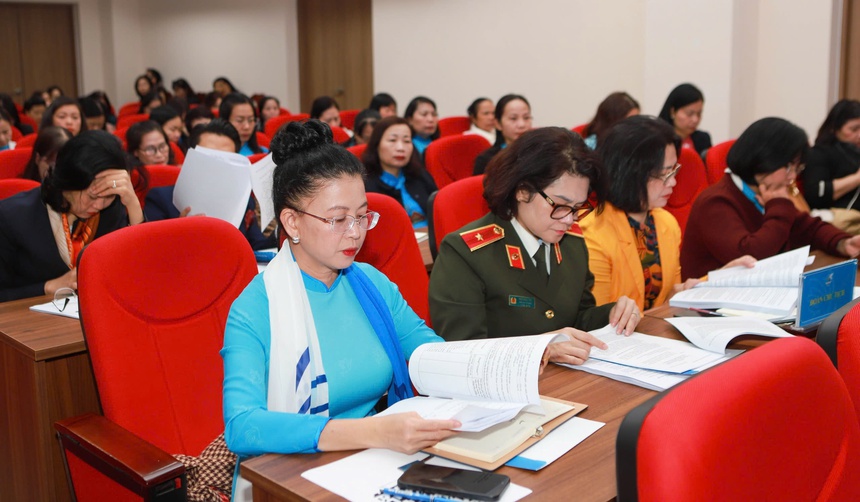 Khai mạc Hội nghị lần thứ 12 Ban Chấp hành TƯ Hội LHPN Việt Nam khóa XIII- Ảnh 2.