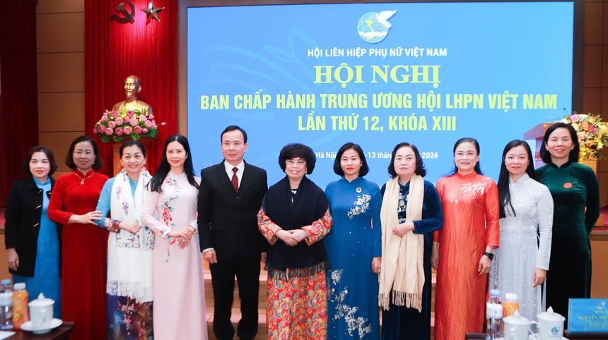 Khai mạc Hội nghị lần thứ 12 Ban Chấp hành TƯ Hội LHPN Việt Nam khóa XIII- Ảnh 1.