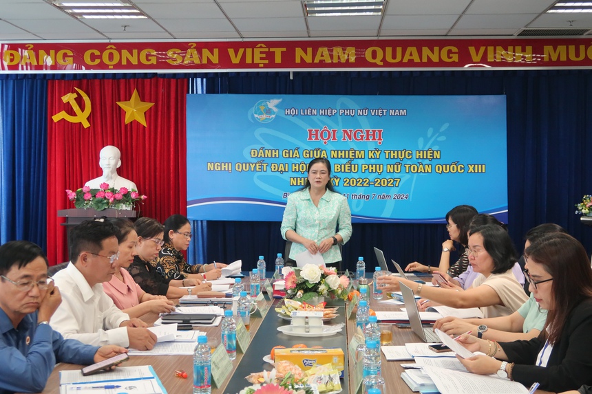 Hội LHPN tỉnh Bình Dương: Việc tạo ra các mô hình, sản phẩm trong thực hiện 2 khâu đột phá phải đáp ứng nhu cầu của chị em- Ảnh 1.