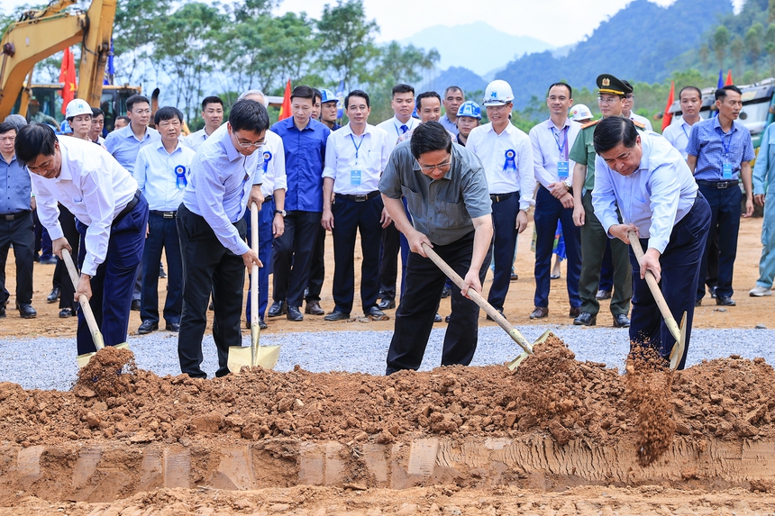 Khởi công tuyến cao tốc đầu tiên tại tỉnh cửa ngõ miền Tây Bắc- Ảnh 5.