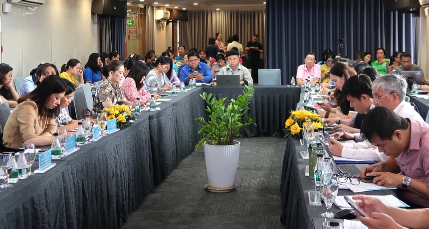 Sinh con không chỉ là việc riêng của gia đình mà còn là trách nhiệm với tương lai dân tộc- Ảnh 1. Sinh con không chỉ là việc riêng của gia đình mà còn là trách nhiệm với tương lai dân tộc- Ảnh 1.