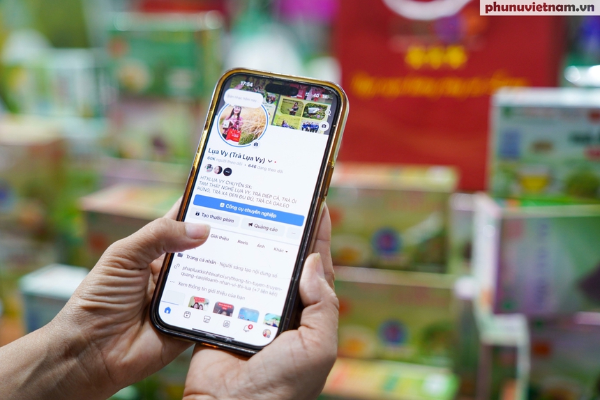 ស្ត្រី Tay 