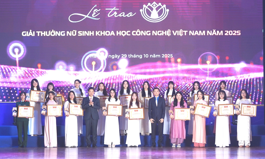 Trao Giải thưởng Quả Cầu Vàng và vinh danh 20 nữ sinh Khoa học công nghệ Việt Nam năm 2025- Ảnh 4.