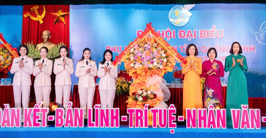 Phụ nữ Công an tỉnh Quảng Ninh thích ứng nhanh hơn với chuyển đổi số và công tác phục vụ Nhân dân- Ảnh 2.