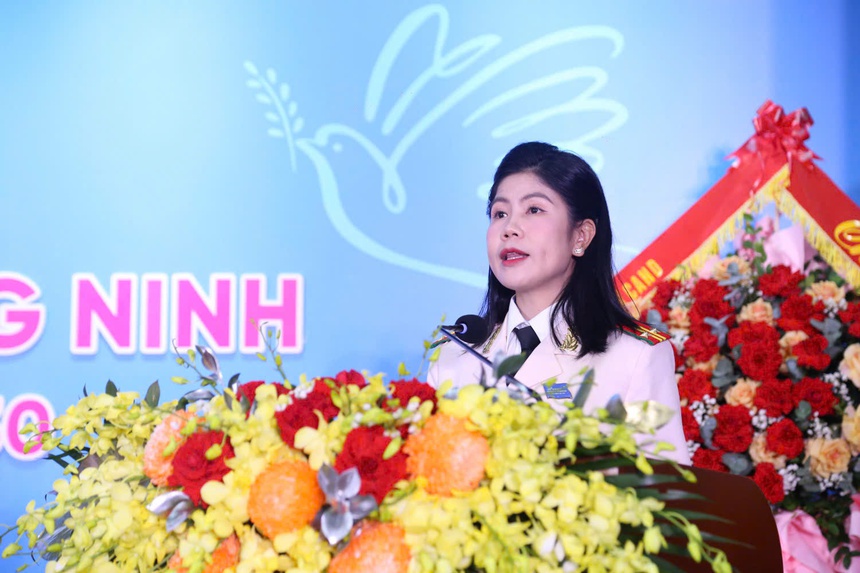 Phụ nữ Công an tỉnh Quảng Ninh thích ứng nhanh hơn với chuyển đổi số và công tác phục vụ Nhân dân- Ảnh 1.