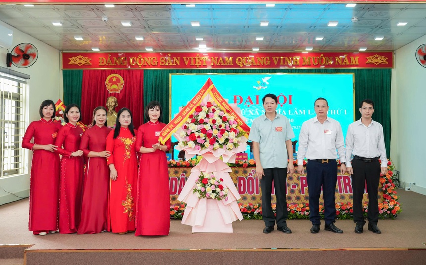 Hội LHPN xã Nghĩa Lâm phấn đấu xây dựng mô hình "phụ nữ số", "gia đình số"- Ảnh 2.