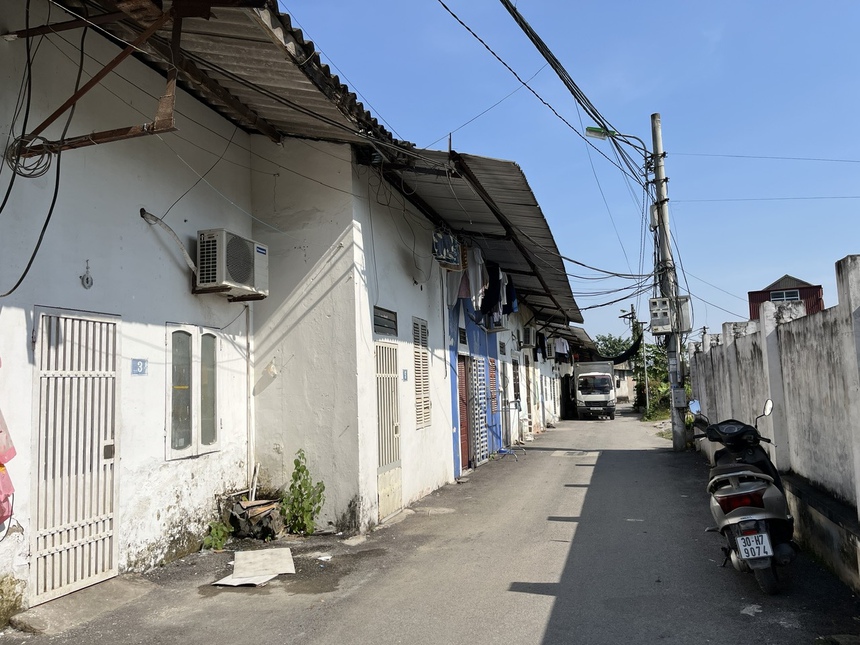 "Mắc kẹt" trong vùng đất quy hoạch, hàng trăm hộ dân sống khốn khổ bên sông Đáy- Ảnh 4. "Mắc kẹt" trong vùng đất quy hoạch, hàng trăm hộ dân sống khốn khổ bên sông Đáy- Ảnh 4.