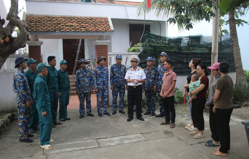 Hơn 3.000 ngư dân đã vào Đặc khu Trường Sa tránh trú bão số 13- Ảnh 3.