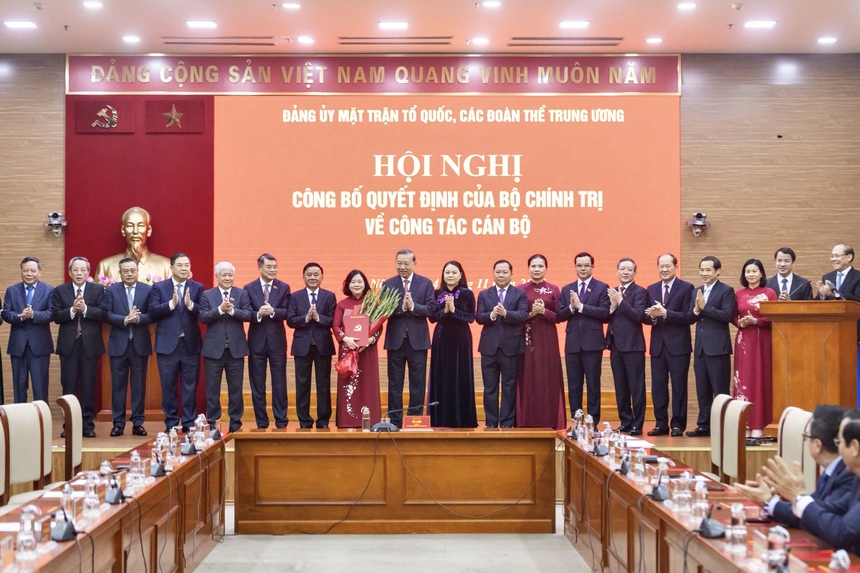 Bà Bùi Thị Minh Hoài giữ chức Bí thư Đảng ủy Mặt trận Tổ quốc, các đoàn thể Trung ương- Ảnh 6.