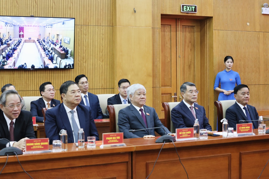 Bà Bùi Thị Minh Hoài giữ chức Bí thư Đảng ủy Mặt trận Tổ quốc, các đoàn thể Trung ương- Ảnh 2.