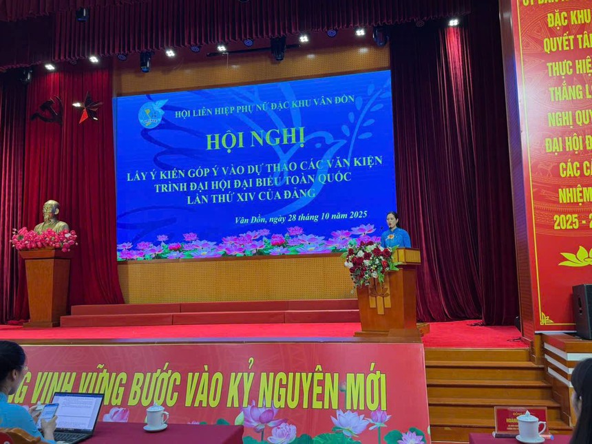 Hơn 1.000 cán bộ, hội viên phụ nữ đặc khu Vân Đồn đóng góp ý kiến vào Dự thảo các Văn kiện Đại hội Đảng XIV- Ảnh 1. Hơn 1.000 cán bộ, hội viên phụ nữ đặc khu Vân Đồn đóng góp ý kiến vào Dự thảo các Văn kiện Đại hội Đảng XIV- Ảnh 1.