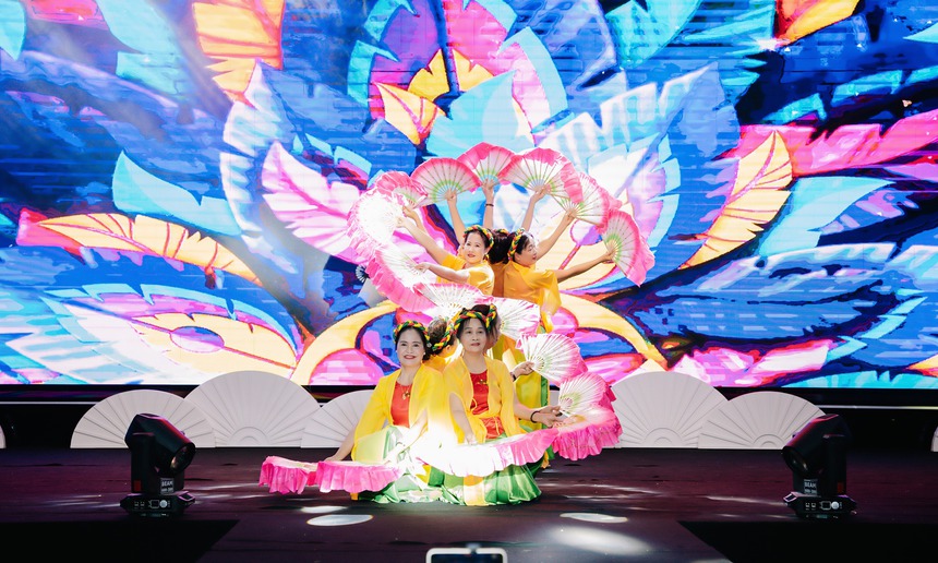 Quảng Ninh: Nữ doanh nhân chia sẻ về chủ đề hạnh phúc- Ảnh 1.