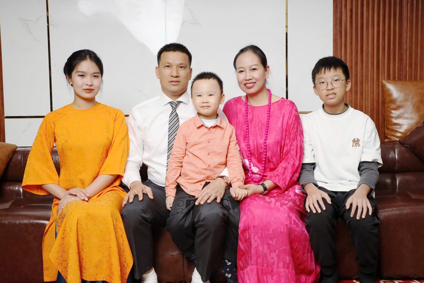 NSND Dương Kim Ngân và gia đình
