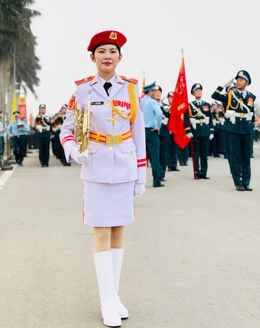 "Bóng hồng" Quân y miệt mài luyện tập cho lễ diễu binh - Ảnh 3.