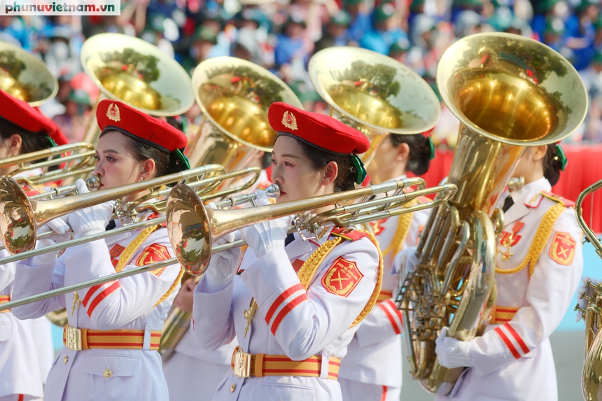 Cận cảnh phụ nữ Việt Nam đẹp mạnh mẽ và rạng ngời tại đại lễ Diễu binh – Diễu hành 30-4- Ảnh 2.
