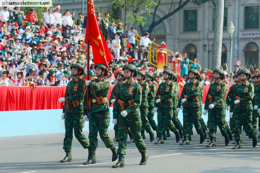 Cận cảnh phụ nữ Việt Nam đẹp mạnh mẽ và rạng ngời tại đại lễ Diễu binh – Diễu hành 30-4- Ảnh 3.