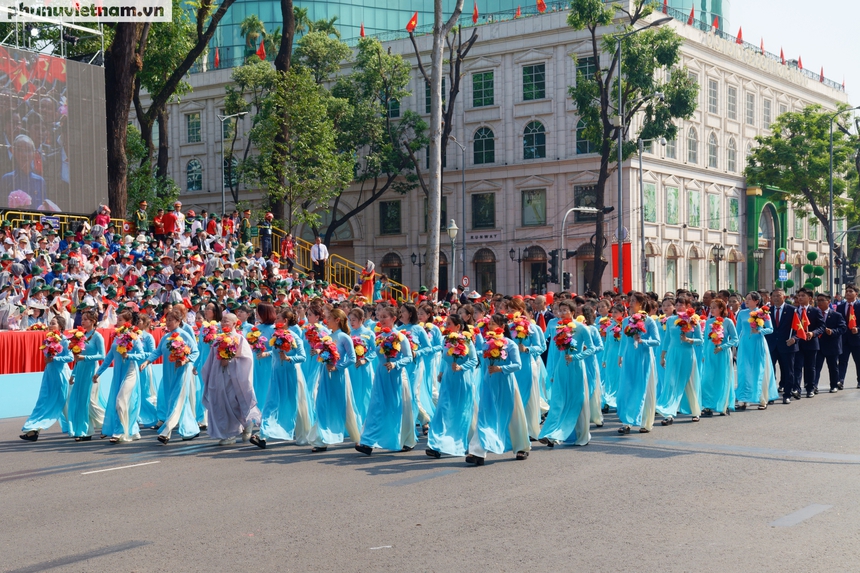 Cận cảnh phụ nữ Việt Nam đẹp mạnh mẽ và rạng ngời tại đại lễ Diễu binh – Diễu hành 30-4- Ảnh 23.