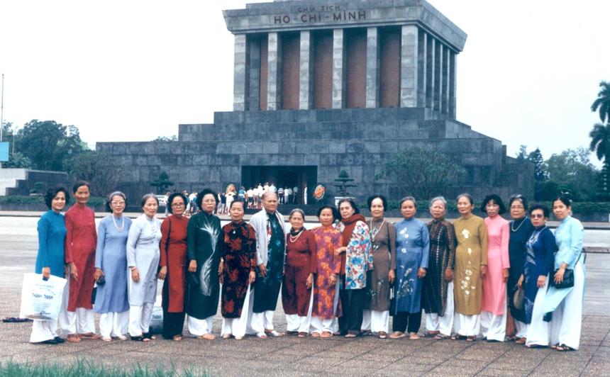 Những người mẹ Bàn Cờ góp phần làm nên Mùa xuân đại thắng- Ảnh 1.