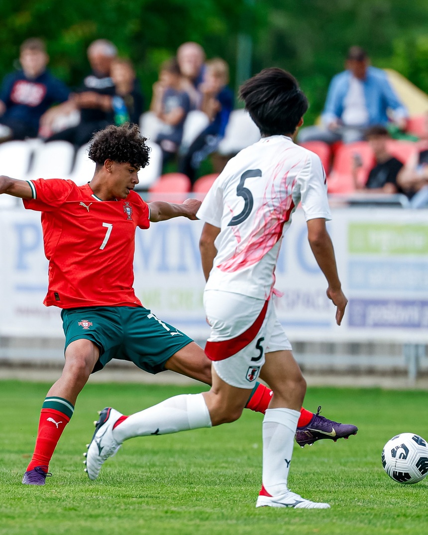 Manchester United muốn có chữ kí của con trai Ronaldo- Ảnh 2.