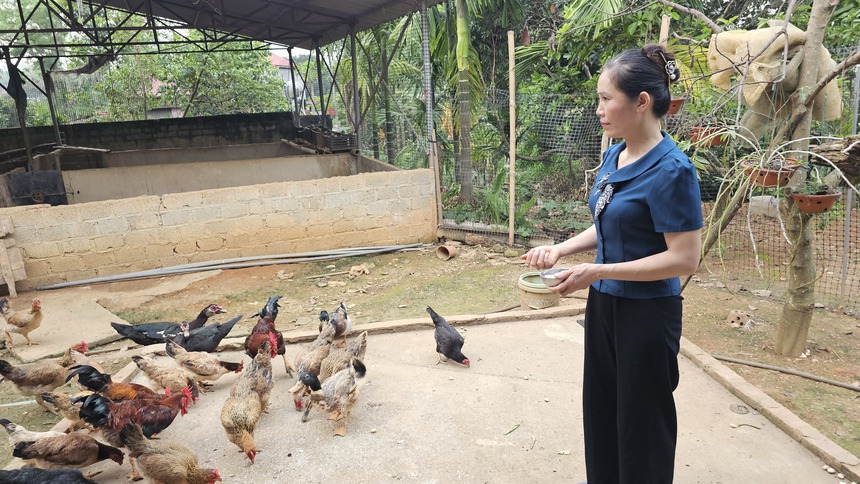 Câu chuyện truyền cảm hứng của người phụ nữ Mường “Dám thay đổi để vươn lên”- Ảnh 1.