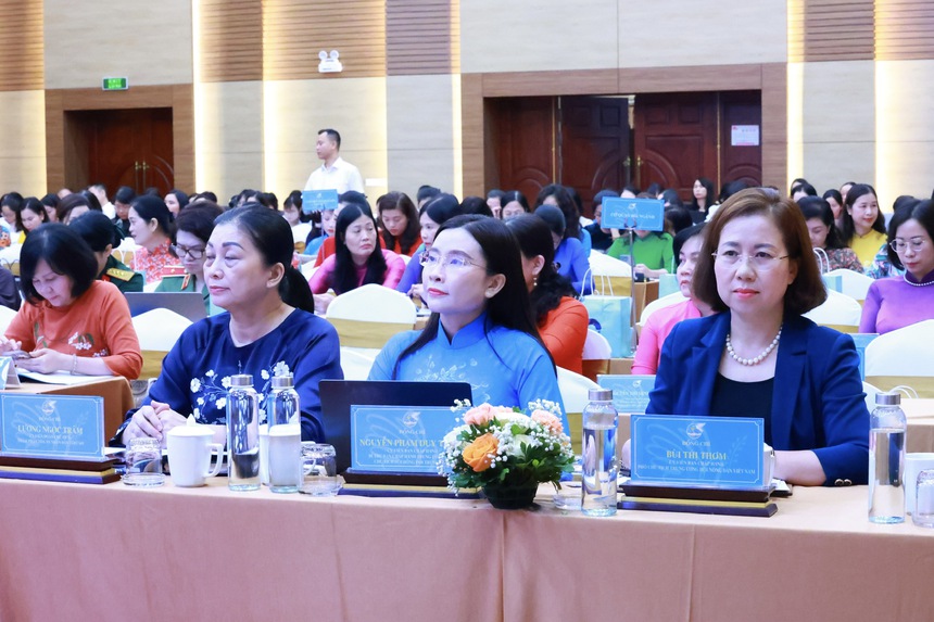 Khai mạc Hội nghị lần thứ 13 Ban Chấp hành TƯ Hội LHPN Việt Nam khóa XIII- Ảnh 6. Khai mạc Hội nghị lần thứ 13 Ban Chấp hành TƯ Hội LHPN Việt Nam khóa XIII- Ảnh 6.