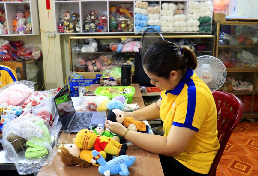 Những người truyền cảm hứng để phụ nữ dân tộc thiểu số tại Quảng Ninh thay đổi nếp nghĩ, cách làm- Ảnh 2.