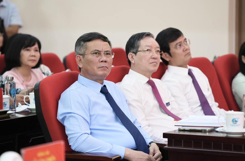 Xây dựng Đảng bộ TƯ Hội LHPN Việt Nam trong sạch, vững mạnh, hướng về nhân dân, phụ nữ, trẻ em- Ảnh 2.