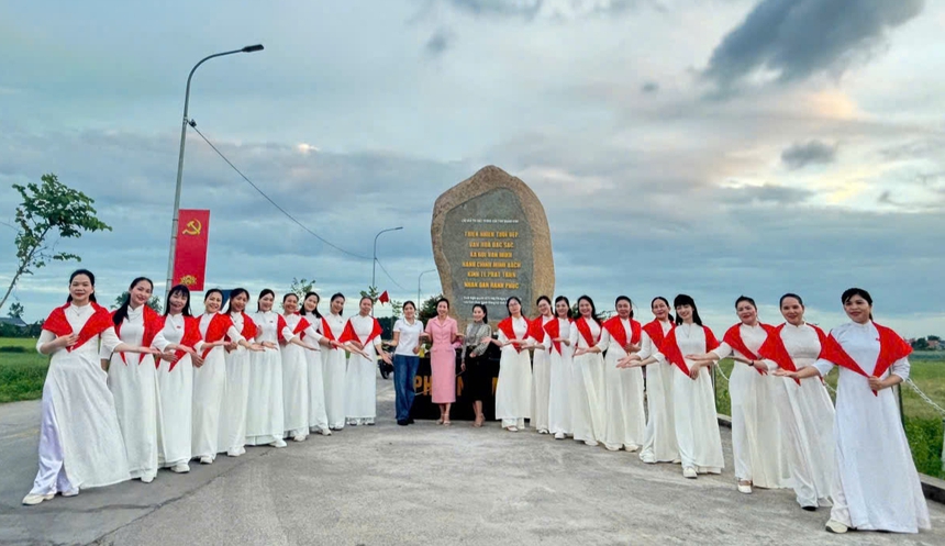 Phụ nữ Quảng Ninh đồng loạt tổ chức các hoạt động chào mừng Tết Độc lập- Ảnh 6. Phụ nữ Quảng Ninh đồng loạt tổ chức các hoạt động chào mừng Tết Độc lập- Ảnh 6.