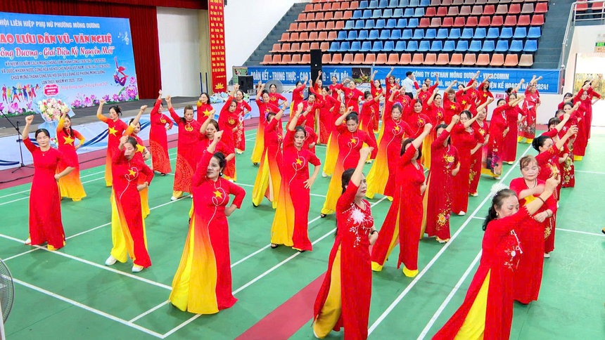 Phụ nữ Quảng Ninh đồng loạt tổ chức các hoạt động chào mừng Tết Độc lập- Ảnh 5. Phụ nữ Quảng Ninh đồng loạt tổ chức các hoạt động chào mừng Tết Độc lập- Ảnh 5.