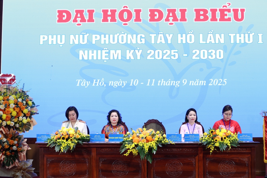 Chủ tịch Hội LHPN Việt Nam Nguyễn Thị Tuyến dự Đại hội phụ nữ điểm của Hà Nội- Ảnh 4.