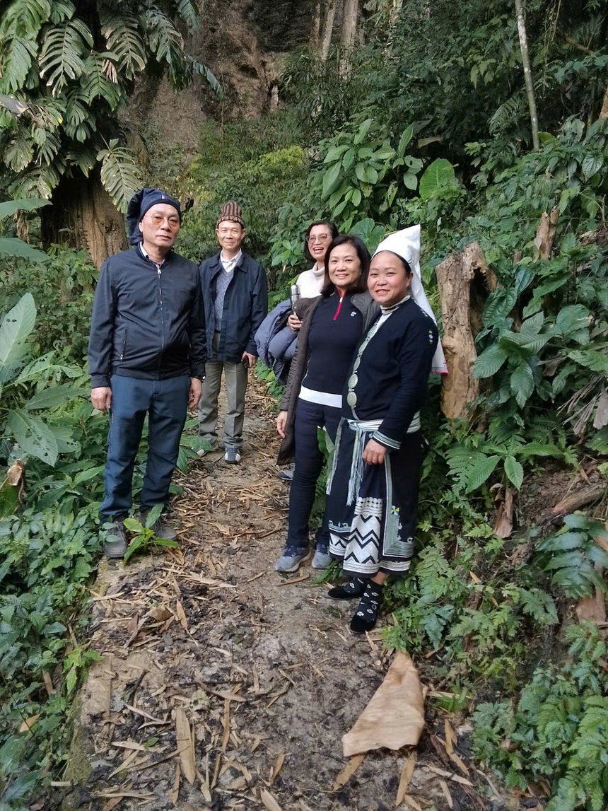 Người phụ nữ Dao Tiền biến gian khó thành cơ hội nơi non cao- Ảnh 1.