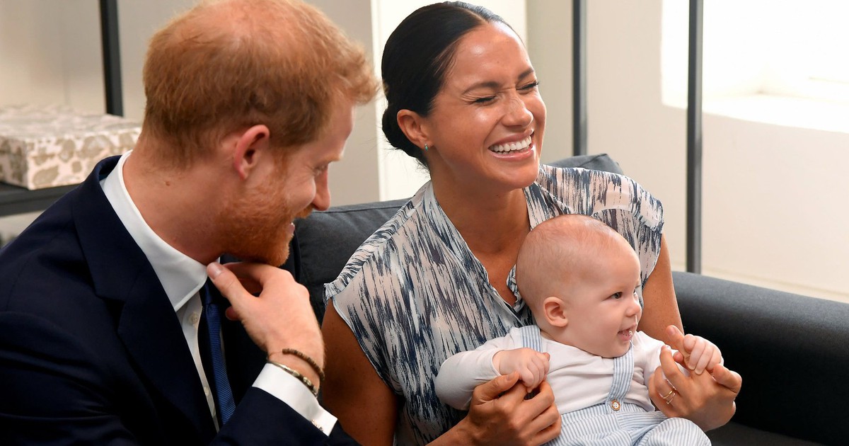 Các con của Harry và Meghan được nhận tước hiệu Vương thất