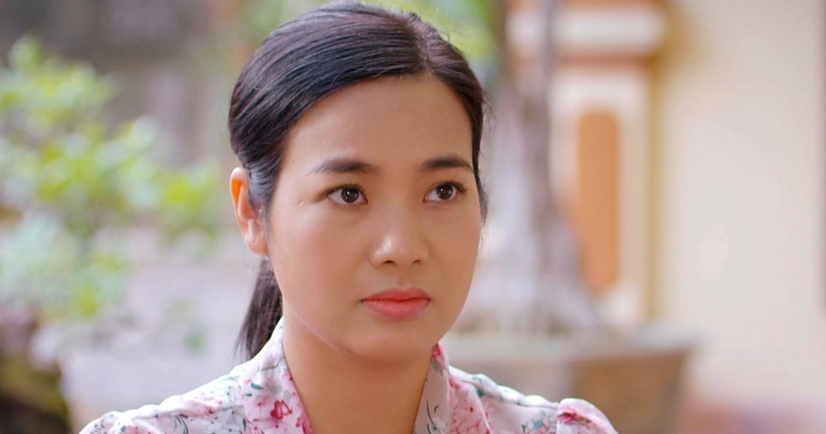 ĐÀM HẰNG ĐÓNG NHIỀU PHIM TRUYỀN HÌNH NHƯ DÒNG SÔNG PHẲNG LẶNG VÀ LỐI VỀ MIỀN HOA