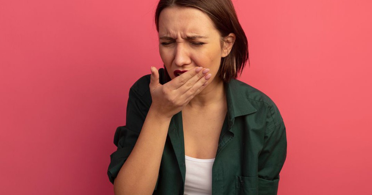 Nguyên nhân gây ra vị kim loại khi ho là gì?