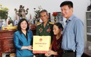 Chủ tịch UBTƯ MTTQ Việt Nam Bùi Thị Minh Hoài thăm, tặng quà gia đình chính sách tại Ninh Bình