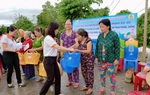Đồng Tháp: Tiểu thương sử dụng túi sinh học bảo vệ môi trường