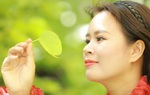 “Nàng thơ” Phạm Thị Ngọc Thanh trong veo với nắng thu 