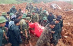 Tìm thấy 12 thi thể trong vụ sạt lở ở Quảng Trị: Xới từng mét đất tìm 10 nạn nhân còn lại