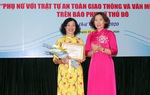 "Nữ cán bộ giỏi việc nước, đảm việc nhà" đoạt giải Nhất cuộc thi viết Phụ nữ với An toàn giao thông